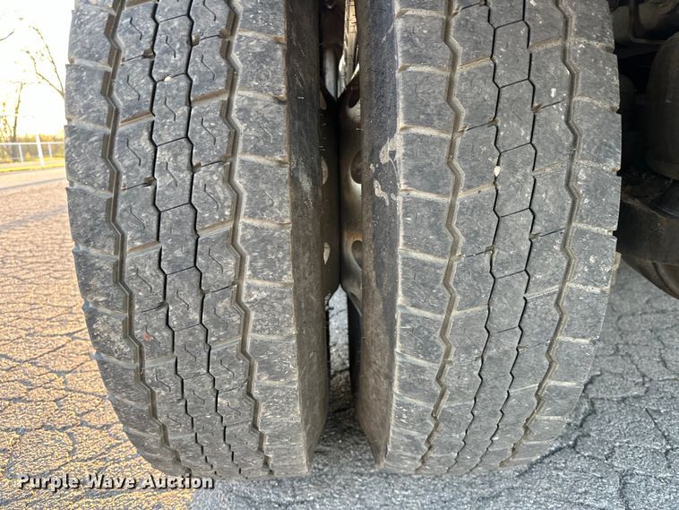 image for item OM9308 2022 Peterbilt  567 dump truck