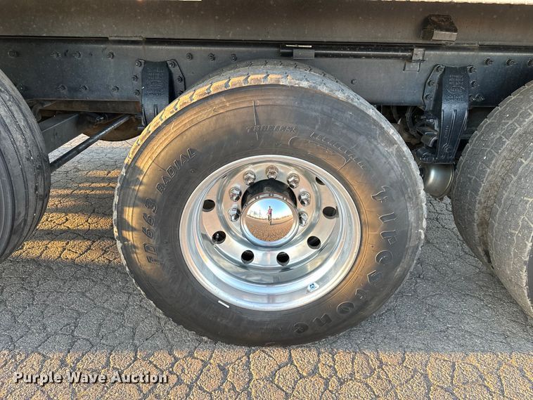 image for item OM9308 2022 Peterbilt  567 dump truck