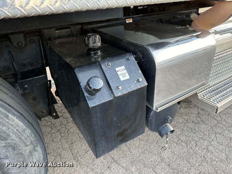 image for item OM9309 2021 Peterbilt  567 dump truck