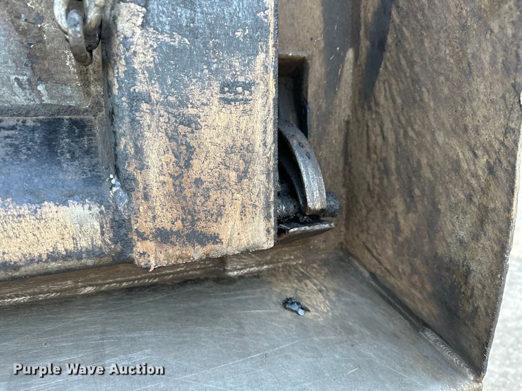 image for item OM9309 2021 Peterbilt  567 dump truck