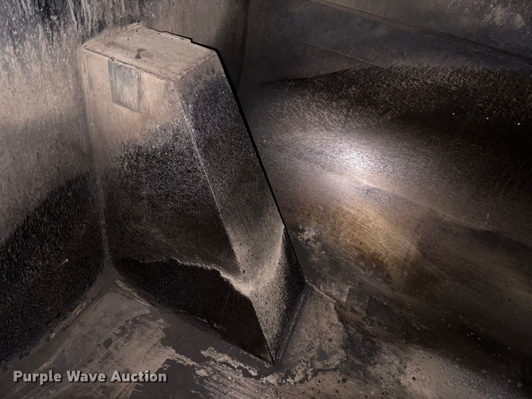 image for item OM9309 2021 Peterbilt  567 dump truck