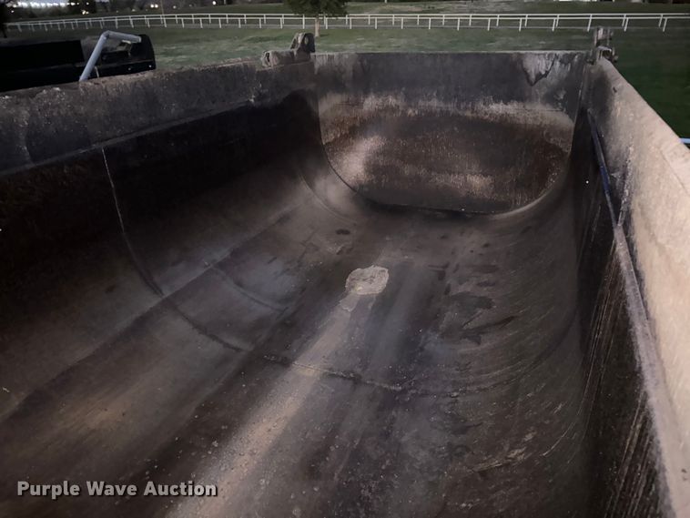 image for item OM9309 2021 Peterbilt  567 dump truck