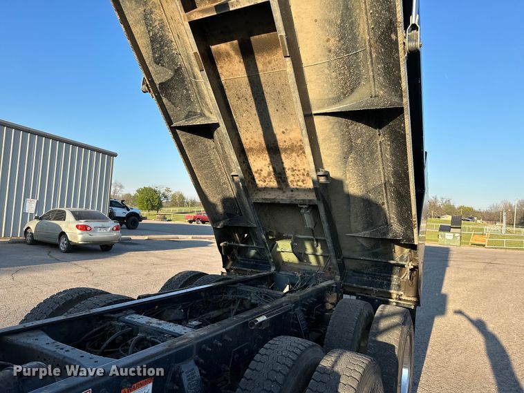 image for item OM9309 2021 Peterbilt  567 dump truck