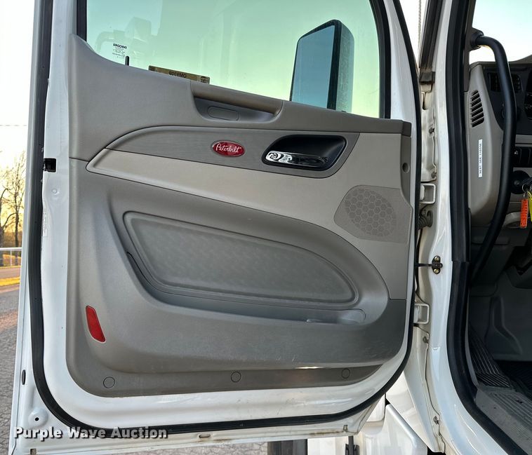 image for item OM9309 2021 Peterbilt  567 dump truck