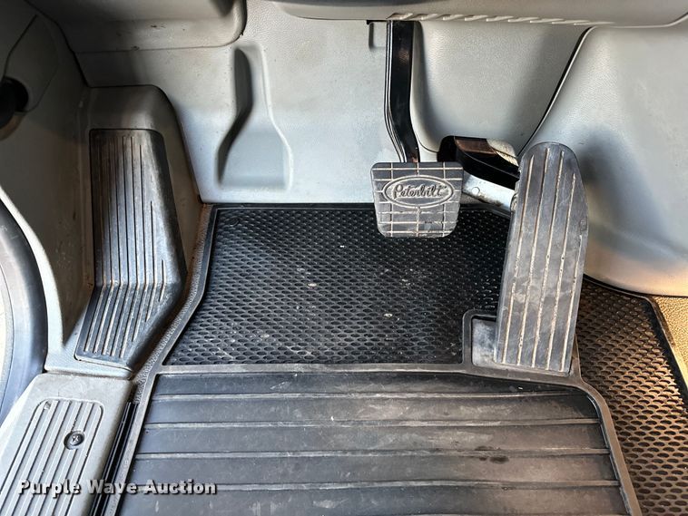 image for item OM9309 2021 Peterbilt  567 dump truck