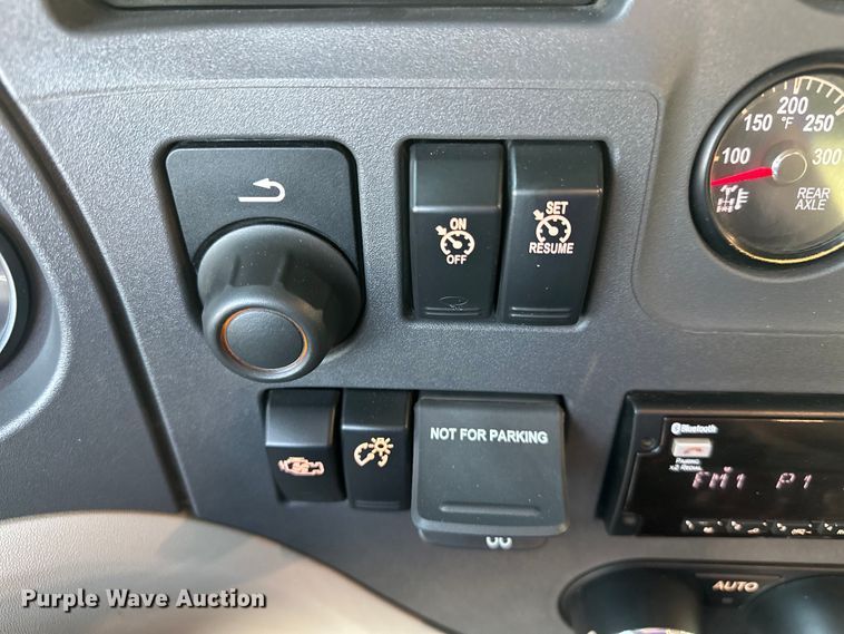 image for item OM9309 2021 Peterbilt  567 dump truck