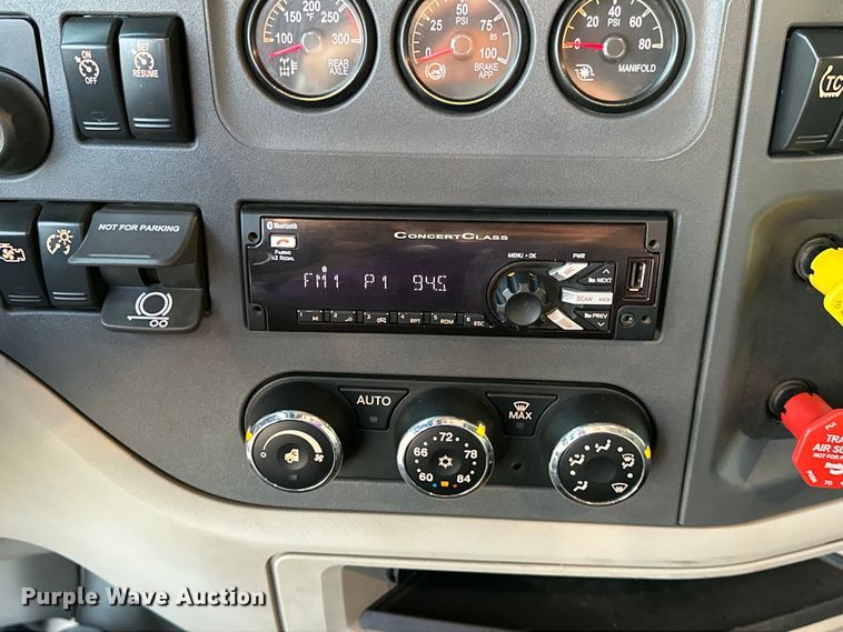 image for item OM9309 2021 Peterbilt  567 dump truck