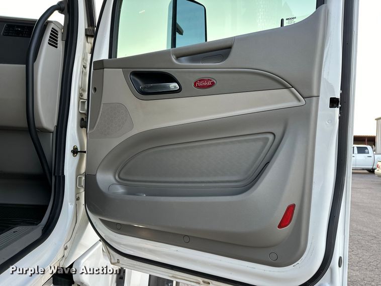 image for item OM9309 2021 Peterbilt  567 dump truck