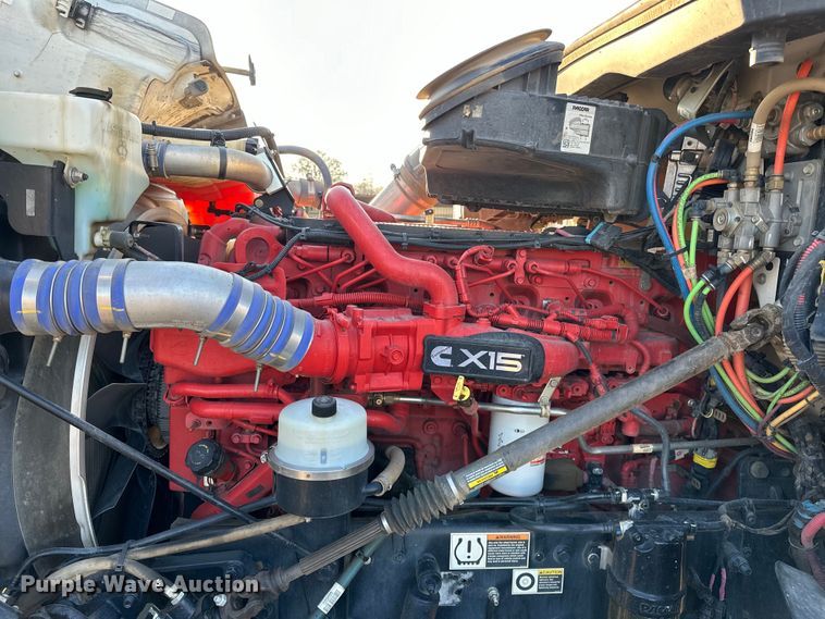 image for item OM9309 2021 Peterbilt  567 dump truck