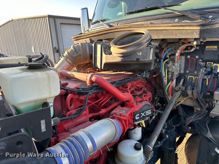 image for item OM9309 2021 Peterbilt  567 dump truck