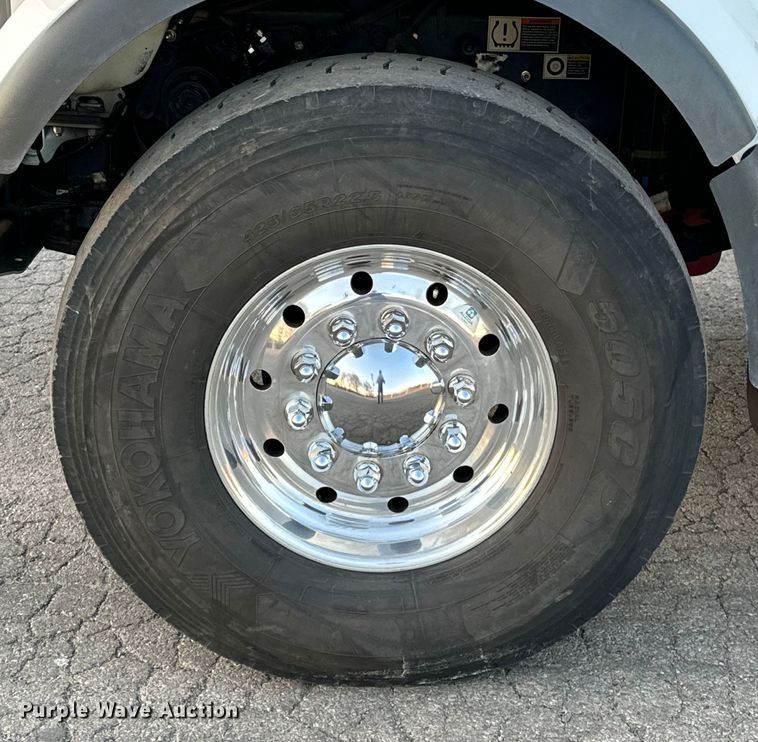 image for item OM9309 2021 Peterbilt  567 dump truck