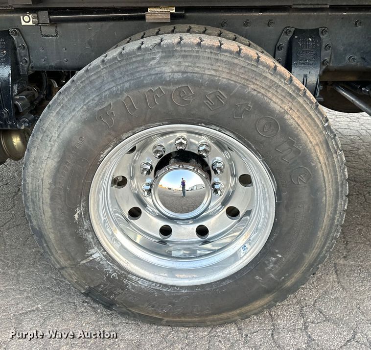 image for item OM9309 2021 Peterbilt  567 dump truck