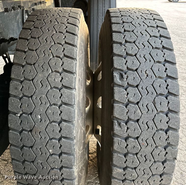 image for item OM9309 2021 Peterbilt  567 dump truck