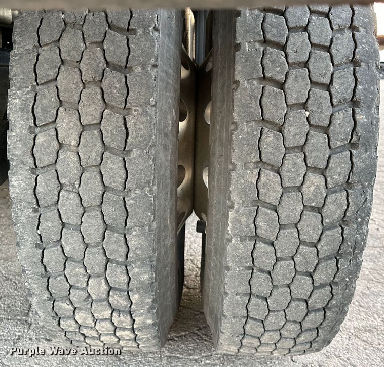 image for item OM9309 2021 Peterbilt  567 dump truck