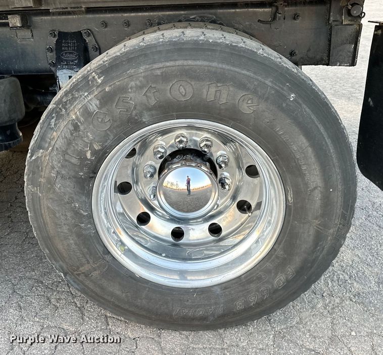 image for item OM9309 2021 Peterbilt  567 dump truck