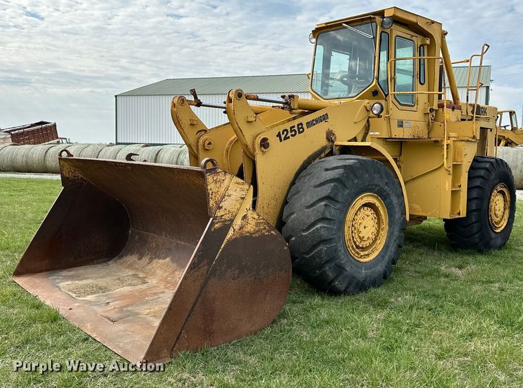 image for item OM9331 1977 Clark 125B wheel loader