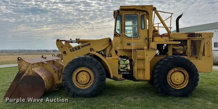 image for item OM9331 1977 Clark 125B wheel loader