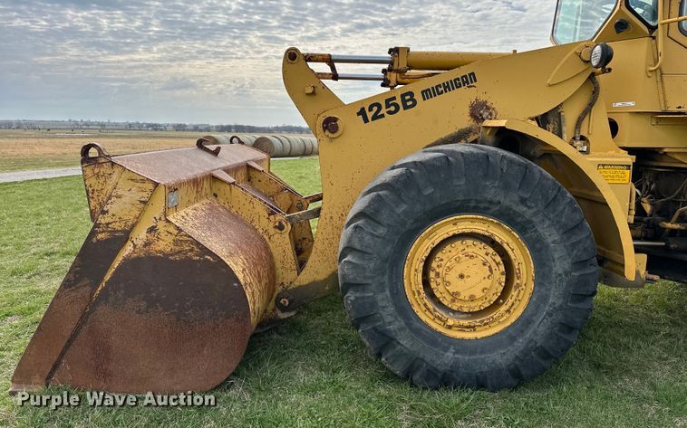 image for item OM9331 1977 Clark 125B wheel loader