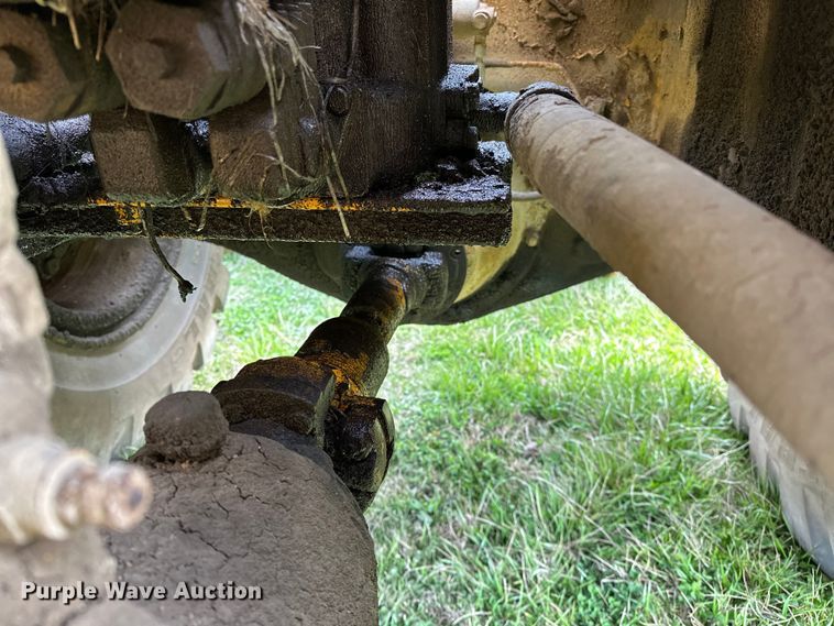 image for item OM9331 1977 Clark 125B wheel loader