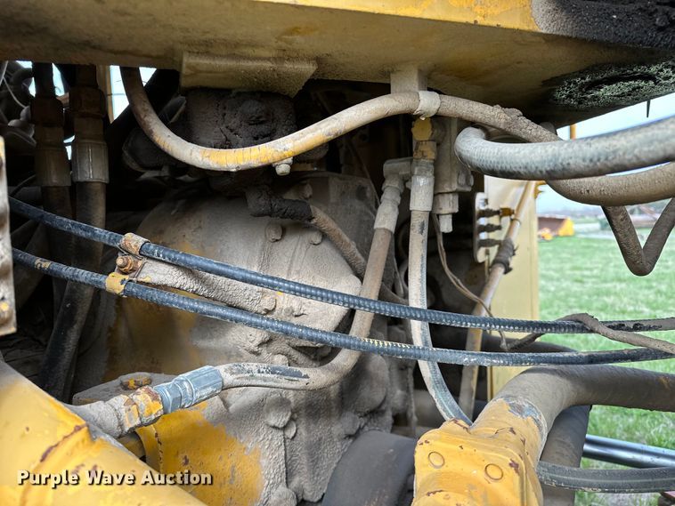 image for item OM9331 1977 Clark 125B wheel loader