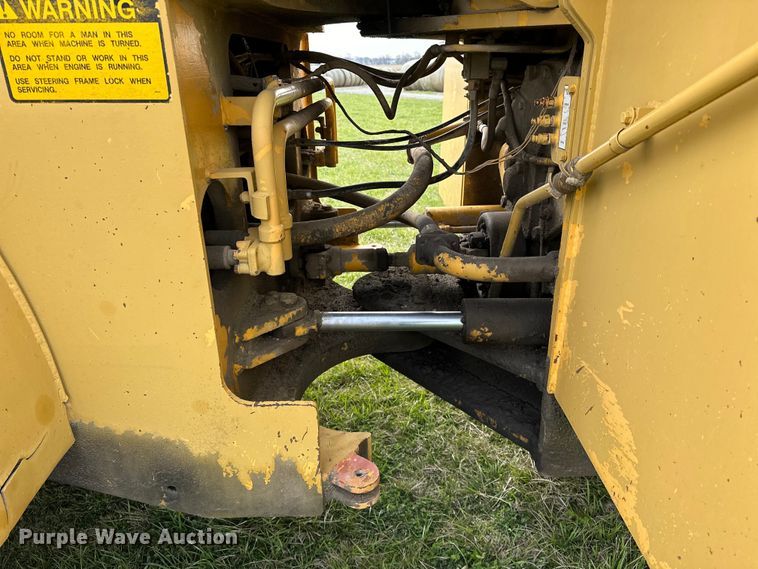 image for item OM9331 1977 Clark 125B wheel loader