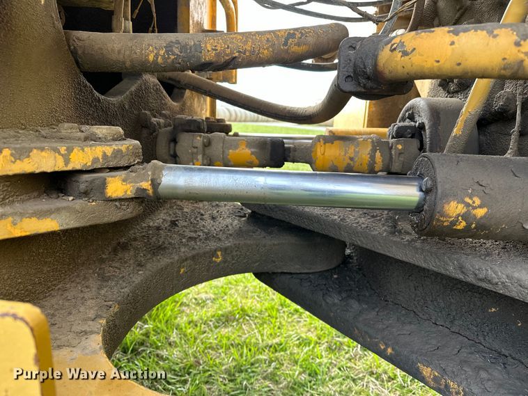 image for item OM9331 1977 Clark 125B wheel loader