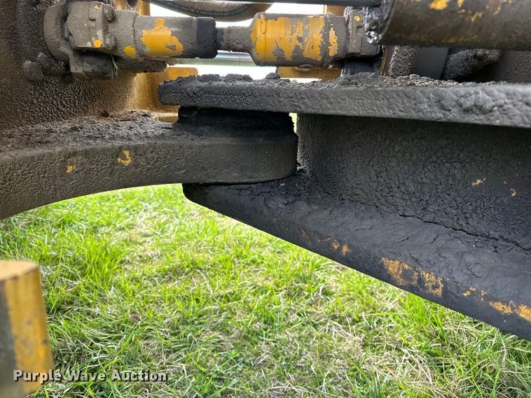 image for item OM9331 1977 Clark 125B wheel loader