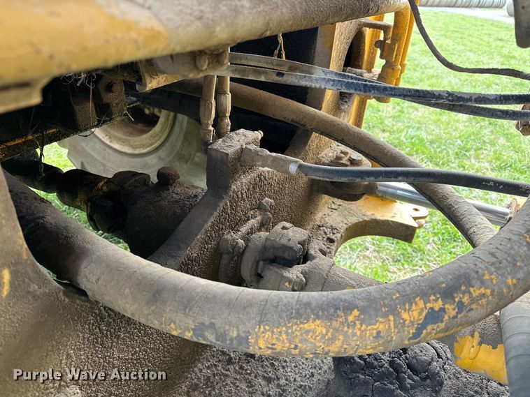 image for item OM9331 1977 Clark 125B wheel loader