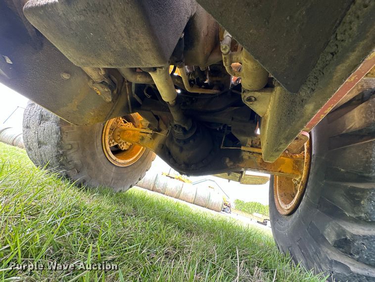 image for item OM9331 1977 Clark 125B wheel loader