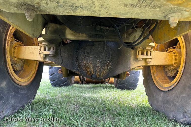 image for item OM9331 1977 Clark 125B wheel loader