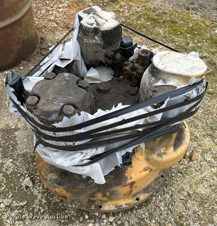 image for item OM9331 1977 Clark 125B wheel loader