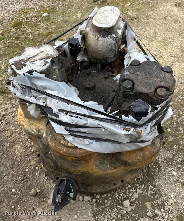 image for item OM9331 1977 Clark 125B wheel loader