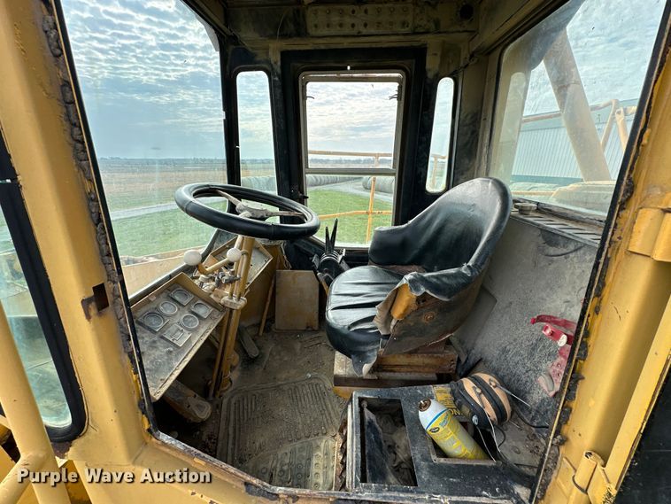 image for item OM9331 1977 Clark 125B wheel loader