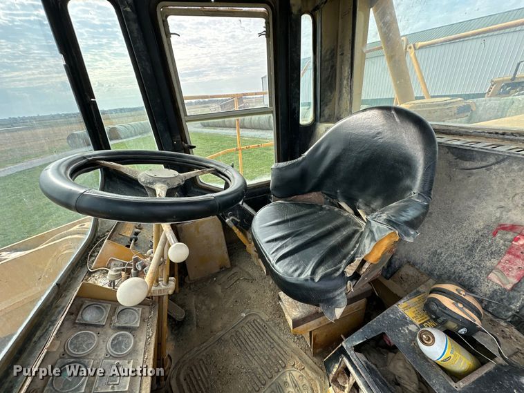 image for item OM9331 1977 Clark 125B wheel loader