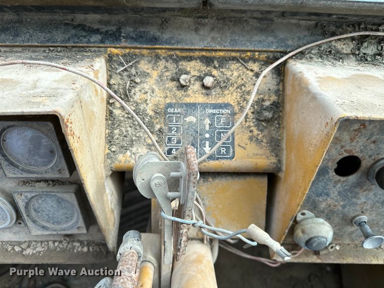 image for item OM9331 1977 Clark 125B wheel loader