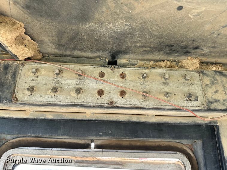 image for item OM9331 1977 Clark 125B wheel loader