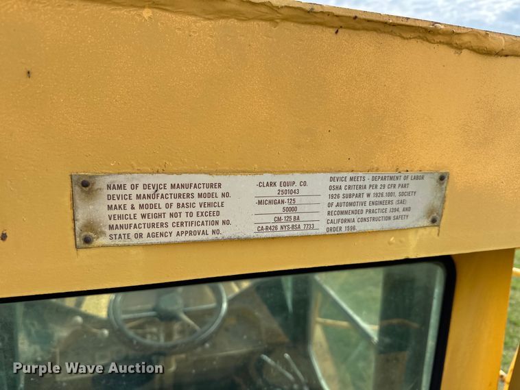 image for item OM9331 1977 Clark 125B wheel loader