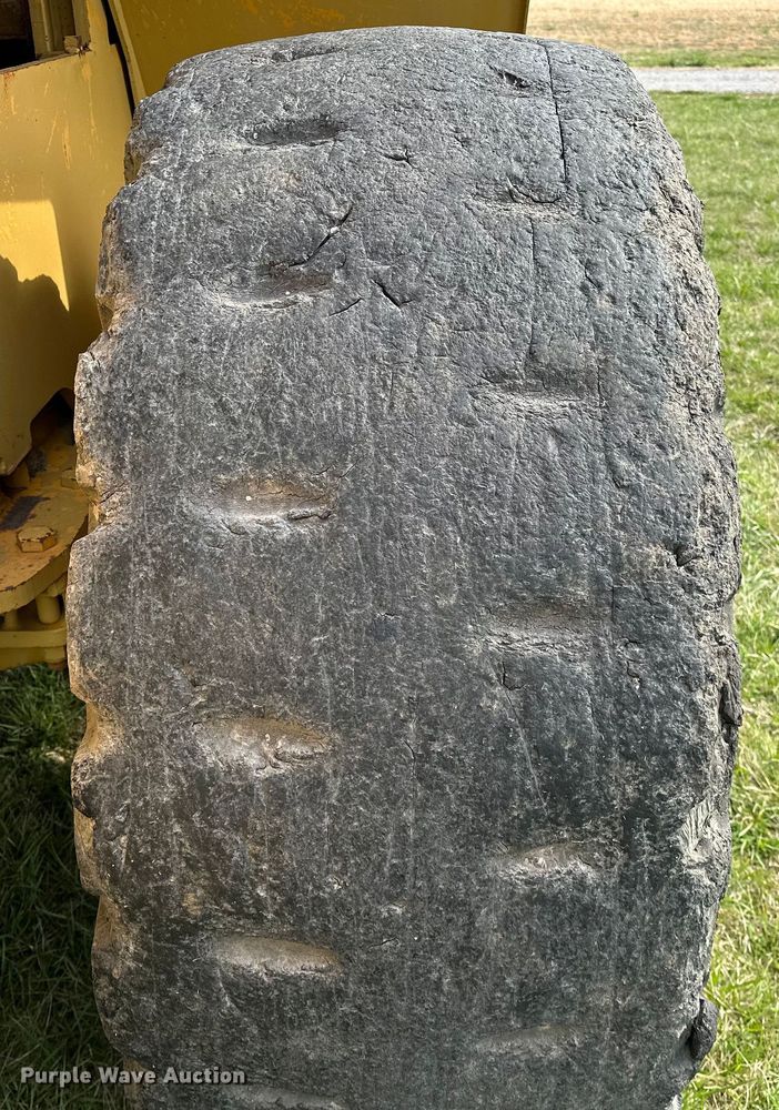 image for item OM9331 1977 Clark 125B wheel loader