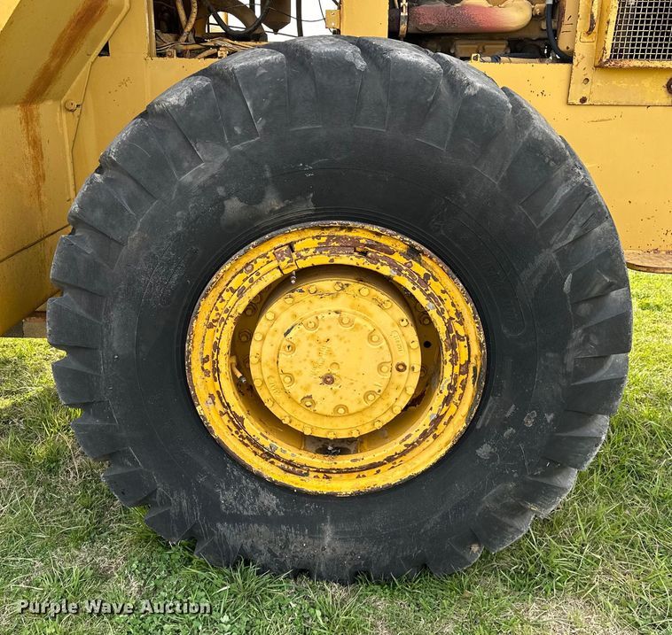 image for item OM9331 1977 Clark 125B wheel loader