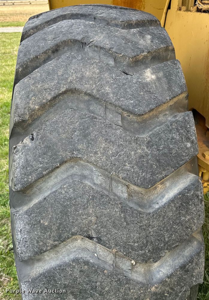 image for item OM9331 1977 Clark 125B wheel loader