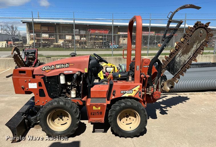 image for item OM9354 2017 Ditch Witch  RT45 trencher