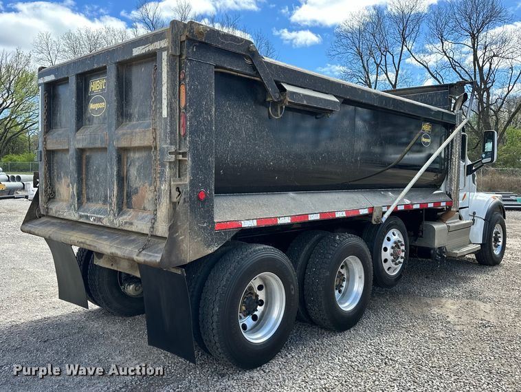 image for item OM9362 2020 Peterbilt  567 dump truck