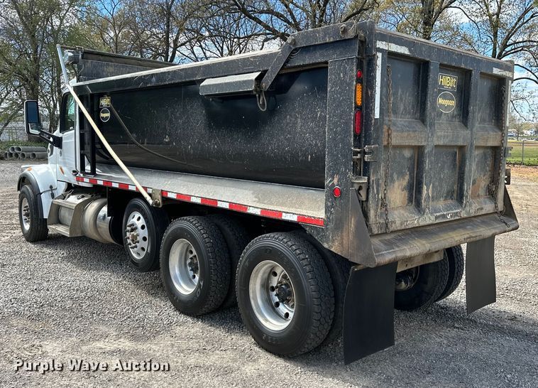 image for item OM9362 2020 Peterbilt  567 dump truck