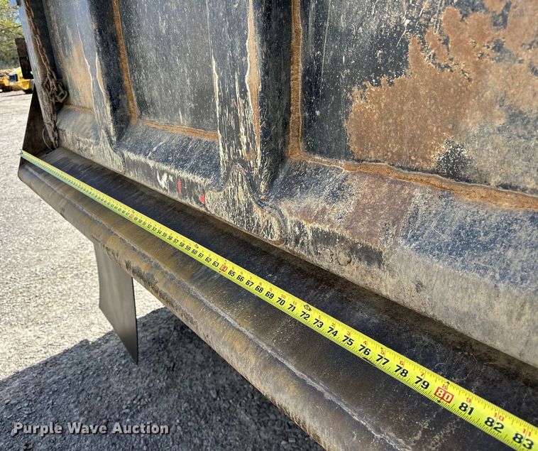 image for item OM9362 2020 Peterbilt  567 dump truck