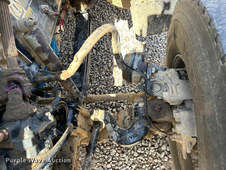 image for item OM9362 2020 Peterbilt  567 dump truck