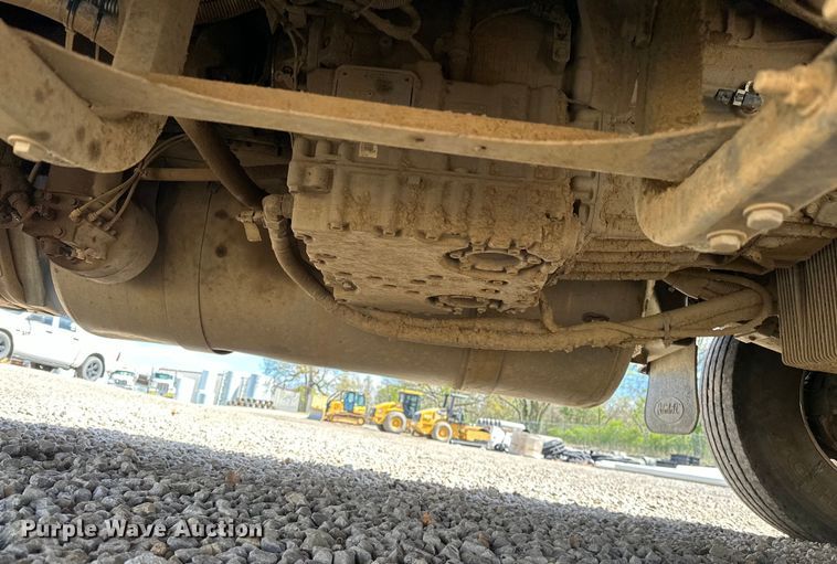 image for item OM9362 2020 Peterbilt  567 dump truck