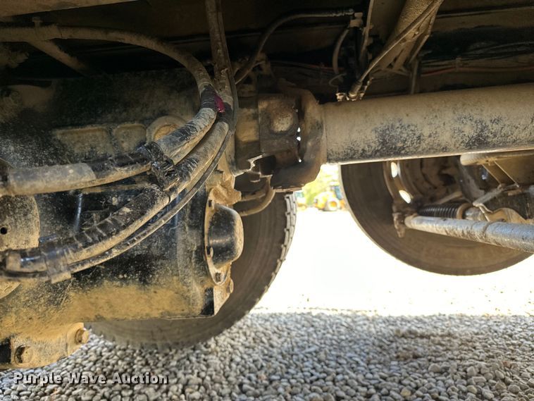 image for item OM9362 2020 Peterbilt  567 dump truck