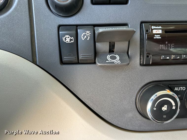 image for item OM9362 2020 Peterbilt  567 dump truck