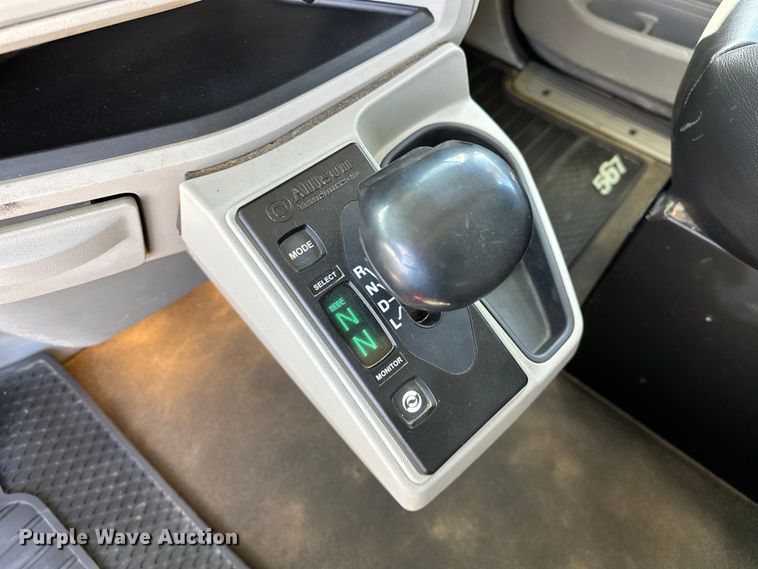 image for item OM9362 2020 Peterbilt  567 dump truck