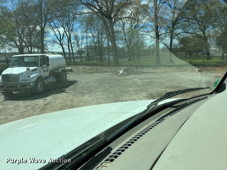 image for item OM9362 2020 Peterbilt  567 dump truck